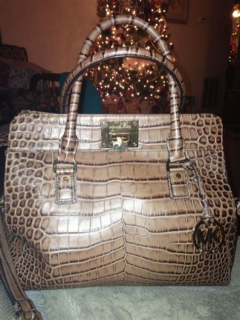 designer handbags wholesale outlet